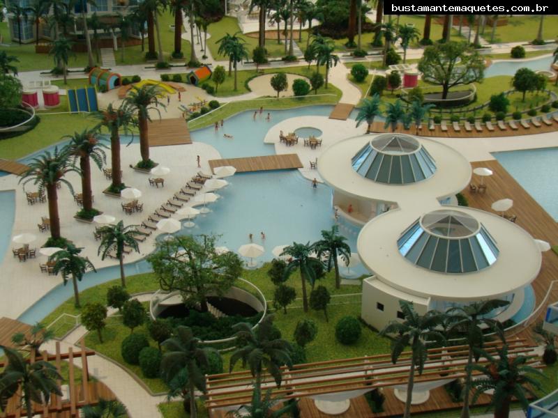 Foto de maquete fisica de Edifícios Residenciais produzida para o cliente PROCAVE, localizada na cidade de Balneário Camboriú/SC