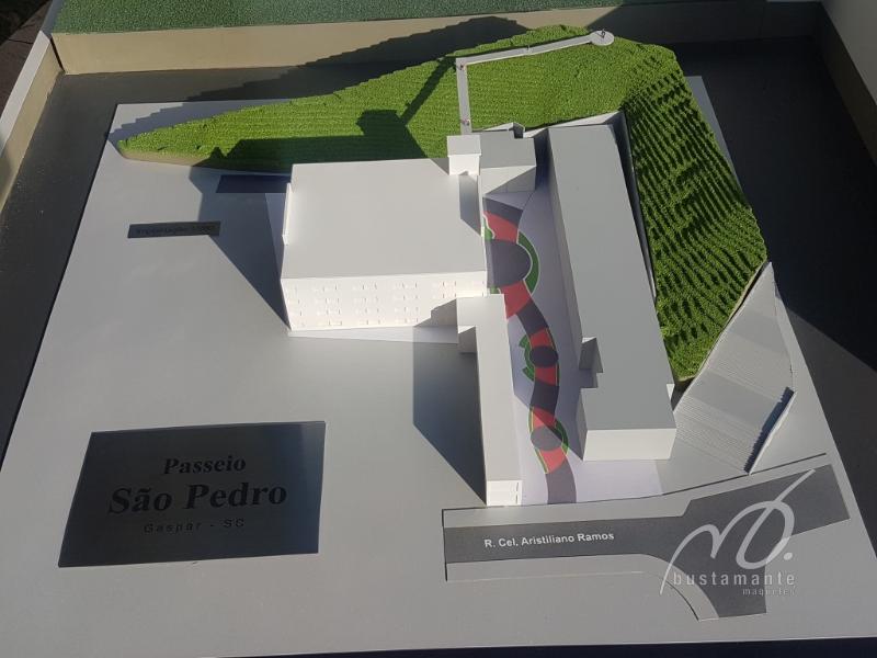 Foto de maquete fisica de Edifícios Comerciais produzida para o cliente [Não Cadastrado], localizada na cidade de Gaspar/SC