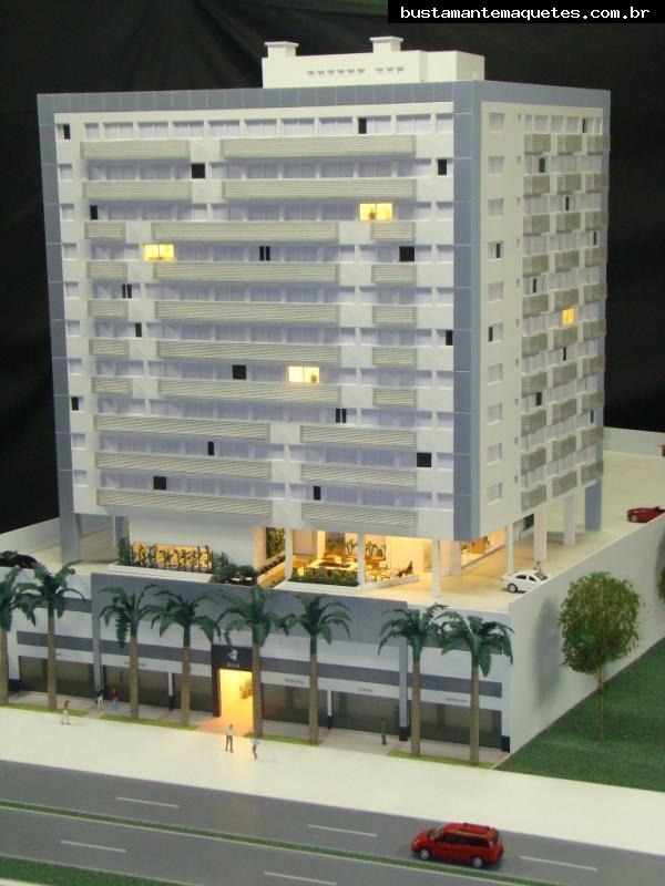 Foto de maquete fisica de Edifícios Comerciais produzida para o cliente De Bens-RJ, localizada na cidade de Rio de Janeiro/RJ