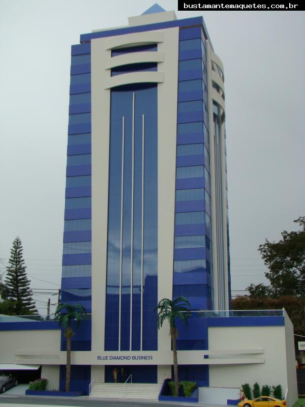 Foto de maquete fisica de Edifícios Comerciais produzida para o cliente Álamo Construtora, localizada na cidade de Florianópolis/SC