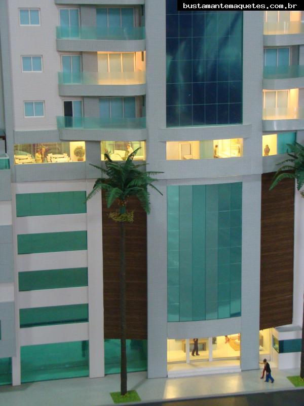 Foto de maquete fisica de Edifícios Residenciais produzida para o cliente J A RUSSI.gif, localizada na cidade de Balneário Camboriú/SC