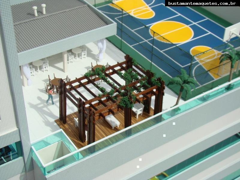 Foto de maquete fisica de Edifícios Residenciais produzida para o cliente J A RUSSI.gif, localizada na cidade de Balneário Camboriú/SC