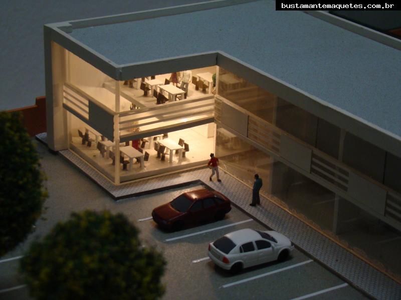 Foto de maquete fisica de Edifícios Residenciais produzida para o cliente Frechal Construções, localizada na cidade de Blumenau/SC