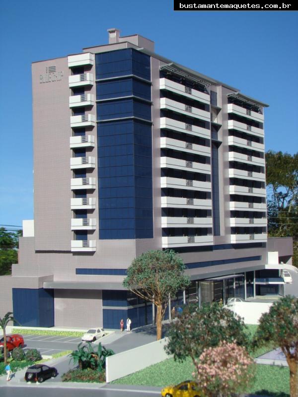 Foto de maquete fisica de Edifícios Comerciais produzida para o cliente BAUCO Consultoria e Projetos, localizada na cidade de Jaraguá do Sul/SC