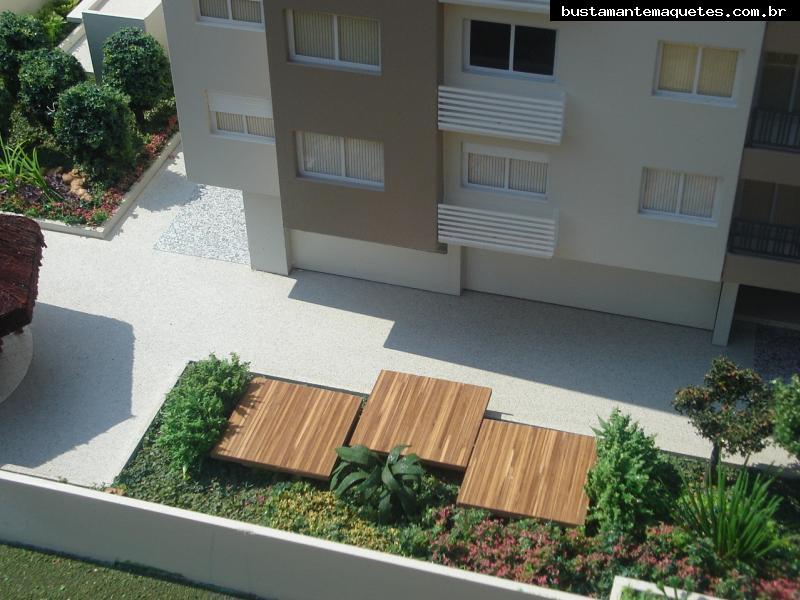 Foto de maquete fisica de Edifícios Residenciais produzida para o cliente Tríplice Engenharia, localizada na cidade de Florianópolis/SC
