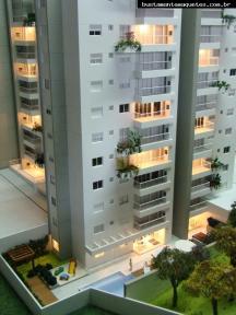 Foto de maquete fisica de Edifícios Residenciais produzida para o cliente CETOR Engenharia, localizada na cidade de Blumenau/SC