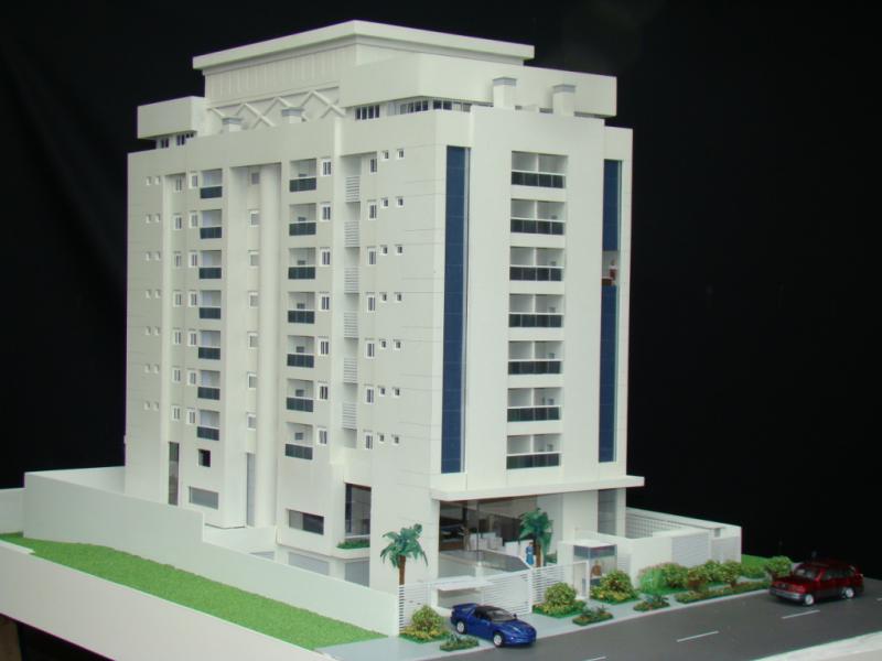 Foto de maquete fisica de Edifícios Residenciais produzida para o cliente Squadro Construtora e Incorporadora, localizada na cidade de Curitiba/PR