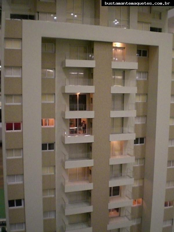 Foto de maquete fisica de Edifícios Residenciais produzida para o cliente ABYARA Brasil Brokers, localizada na cidade de Juiz de Fora/MG