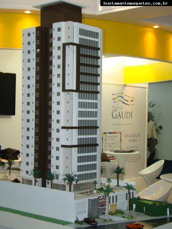 Foto de maquete fisica de Edifícios Residenciais produzida para o cliente ARANSA Real Estate Investiments Brasil, localizada na cidade de Itajaí/SC
