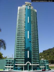 Foto de maquete fisica de Edifícios Residenciais produzida para o cliente EMBRAED, localizada na cidade de Balneário Camboriú/SC