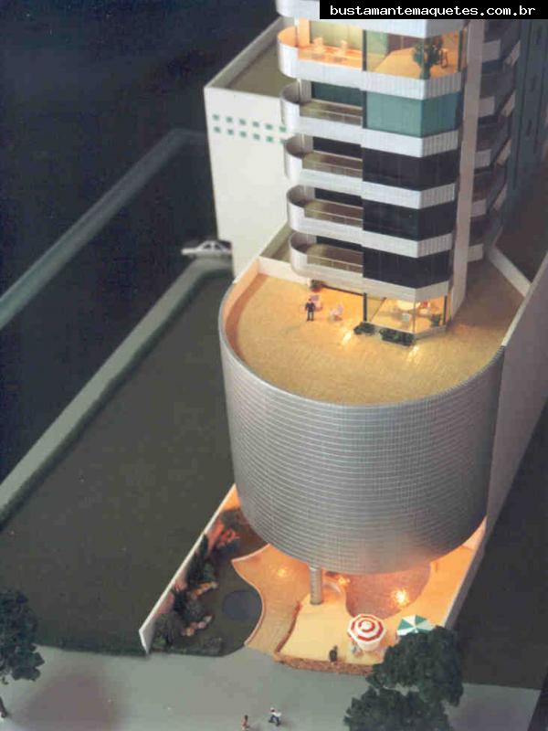 Foto de maquete fisica de Edifícios Residenciais produzida para o cliente PROCAVE, localizada na cidade de Balneário Camboriú/SC