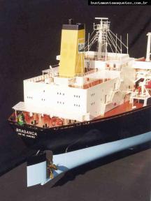 Foto de maquete fisica de Modelos Reduzidos produzida para o cliente Petrobras BR, localizada na cidade de São Francisco do Sul/SC