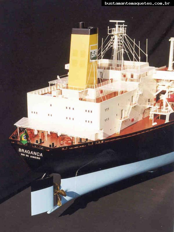 Foto de maquete fisica de Modelos Reduzidos produzida para o cliente Petrobras BR, localizada na cidade de São Francisco do Sul/SC