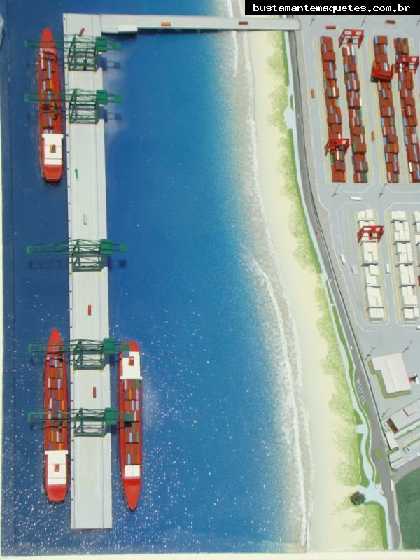Foto de maquete fisica de Urbanismo produzida para o cliente ITAPOÁ Terminais Portuários, localizada na cidade de Itapoá/SC