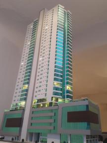 Foto de maquete fisica de Edifícios Residenciais produzida para o cliente J A RUSSI.gif, localizada na cidade de Balneário Camboriú/SC