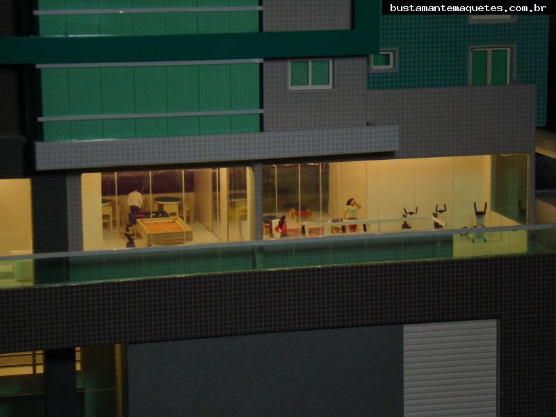 Foto de maquete fisica de Edifícios Residenciais produzida para o cliente CECPAS Construtora, localizada na cidade de Balneário Camboriú/SC