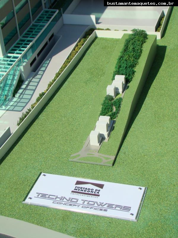 Foto de maquete fisica de Edifícios Comerciais produzida para o cliente Furtado de Mendonça Empreendimentos, localizada na cidade de Florianópolis/SC