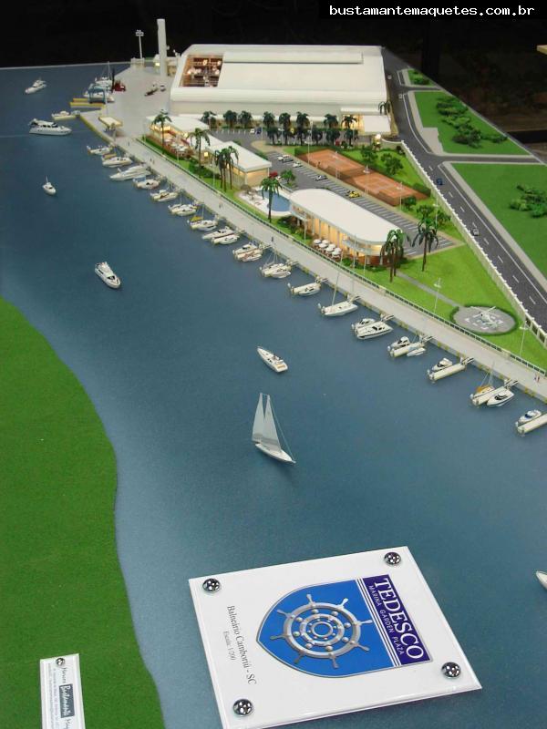 Foto de maquete fisica de Urbanismo produzida para o cliente TEDESCO TURISMO LTDA., localizada na cidade de Balneário Camboriú/SC
